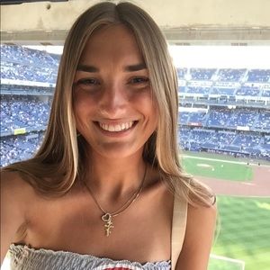 Meet your Posher, Ally